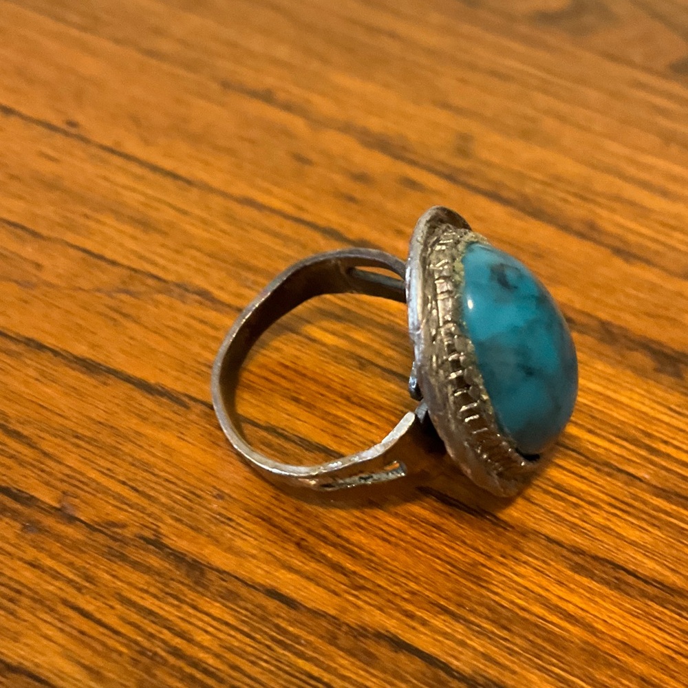 Turquoise Silver Ring - Picture 2 of 6